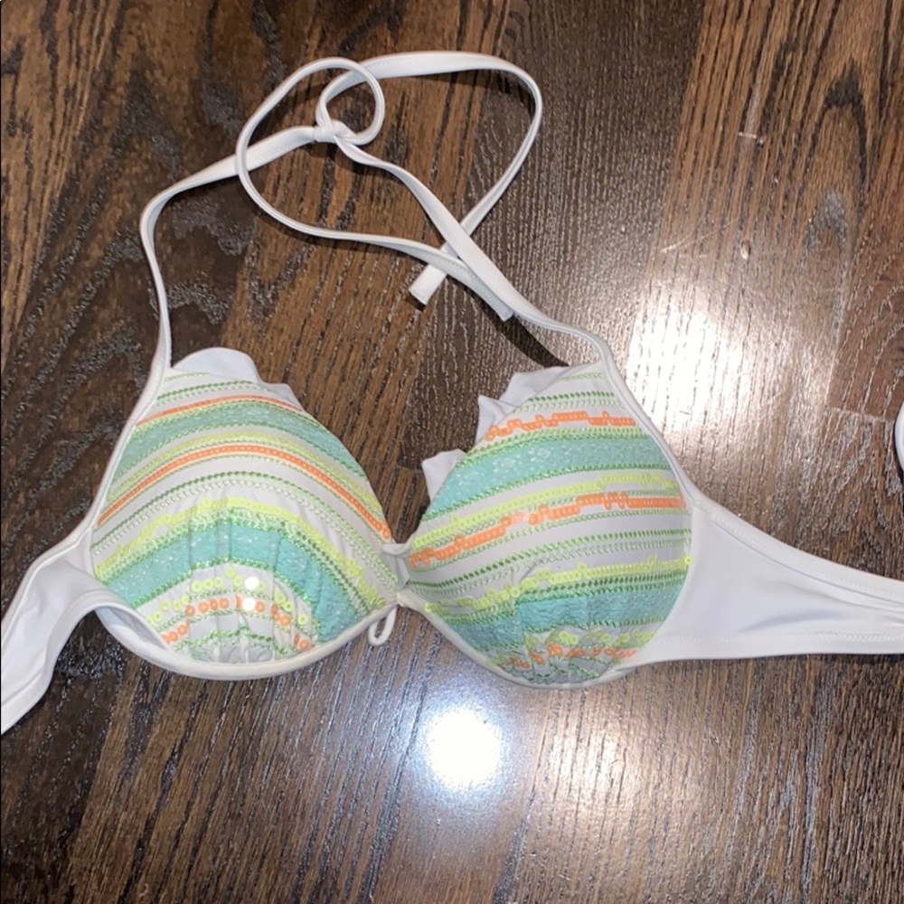 Bikini top